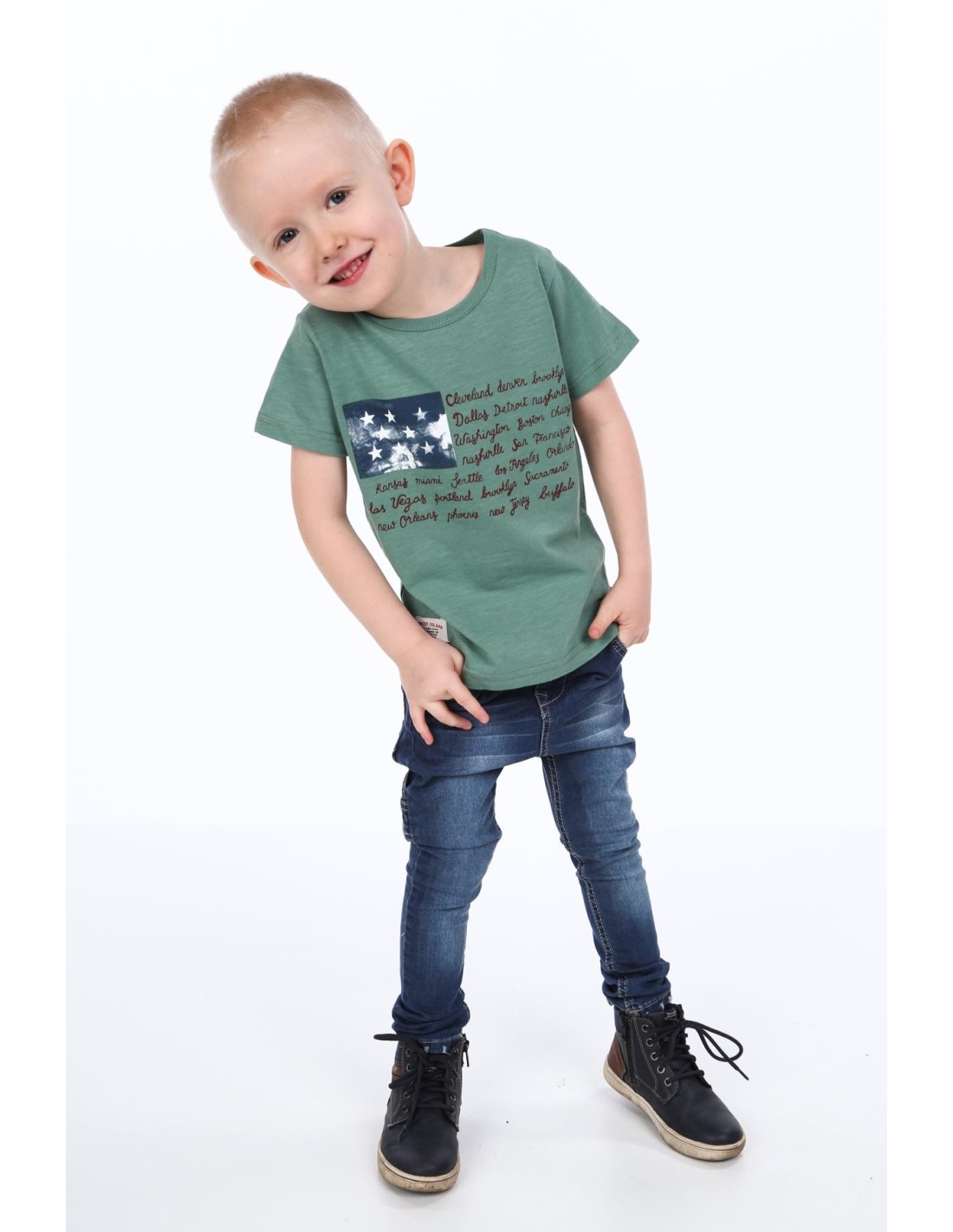 Boy\'s T-shirt with khaki inscriptions NDZ4446 - Online store - Boutique